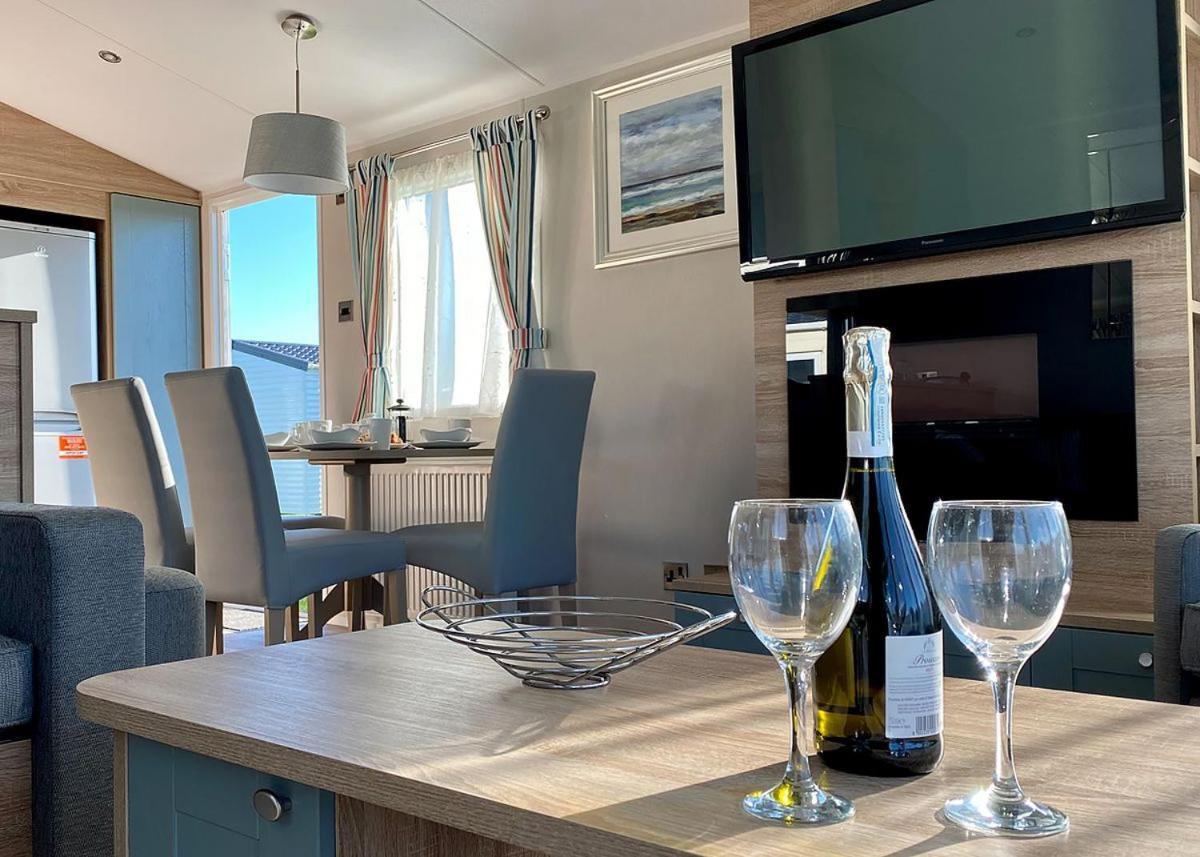 Hendra Park Hotell New Quay Eksteriør bilde
